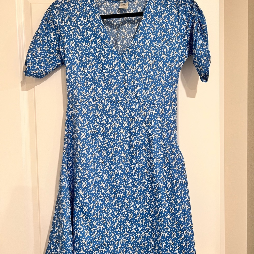 Chic Blue Floral Midi Dress